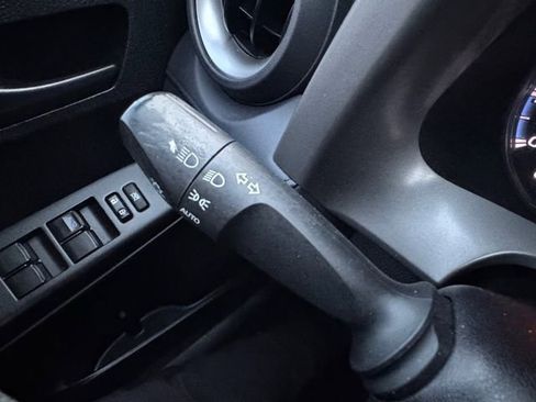 Used 2018 Toyota RAV4 LE image 12