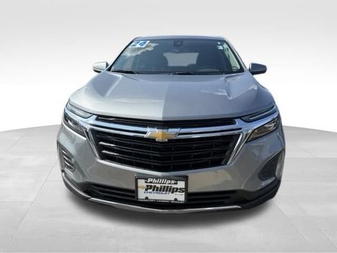 Used 2024 Chevrolet Equinox LT w/ LPO, Floor Liner Package FWD image 2
