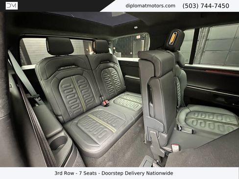 Used 2023 Rivian R1S Adventure image 22