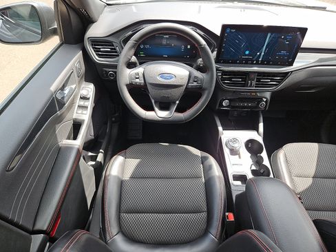 Used 2023 Ford Escape ST-Line Select w/ Tech Pack #2 AWD/4WD image 11
