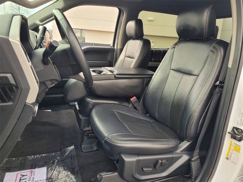 Used 2020 Ford F150 Lariat image 5