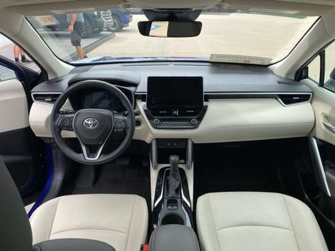 Certified 2023 Toyota Corolla Cross XLE w/ Convenience Package AWD/4WD image 13