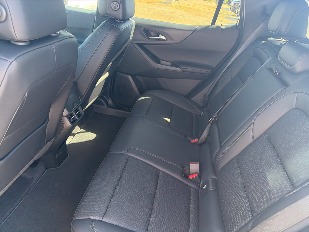 New 2027 Chevrolet Equinox LT w/ Convenience Package II FWD image 11