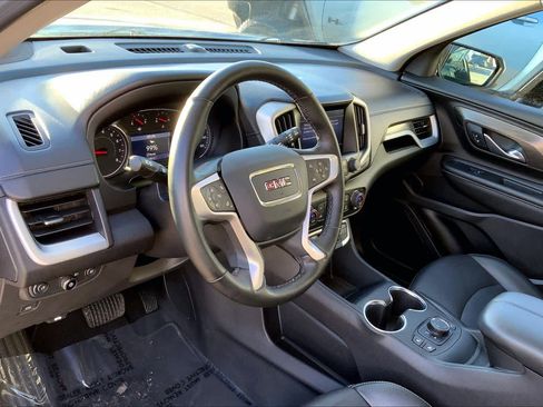 Used 2024 GMC Terrain SLT image 16