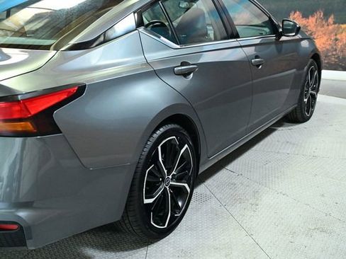 Used 2024 Nissan Altima 2.5 SR image 9