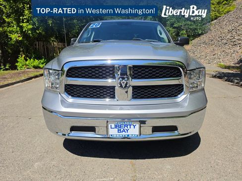 Used 2020 RAM 1500 Classic SLT w/ Luxury Group AWD/4WD image 2
