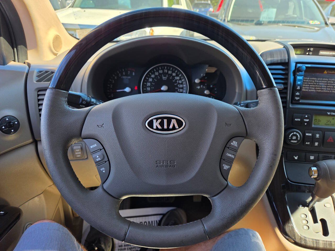 Used 2012 Kia Sedona EX w/ Luxury Pkg FWD image 14