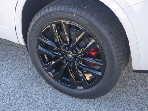 New 2025 Cadillac XT6 Sport image 15