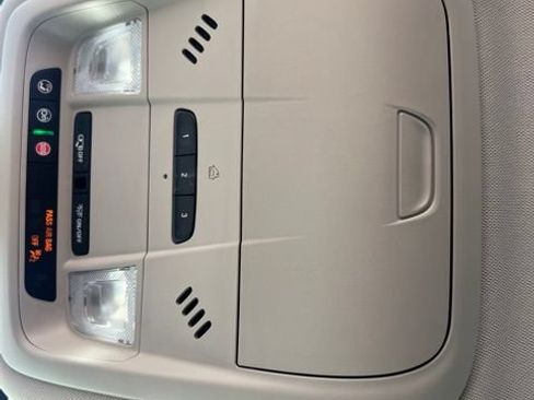 Used 2023 GMC Terrain Denali AWD/4WD image 32
