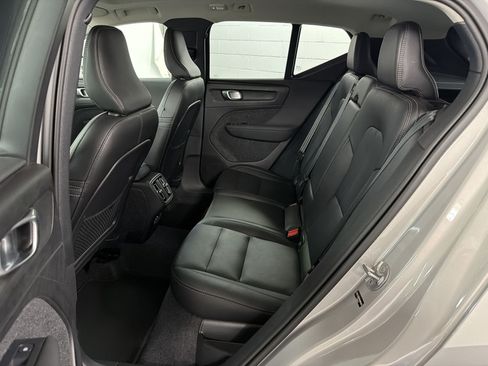 Used 2025 Volvo XC40 B5 Plus AWD/4WD image 24