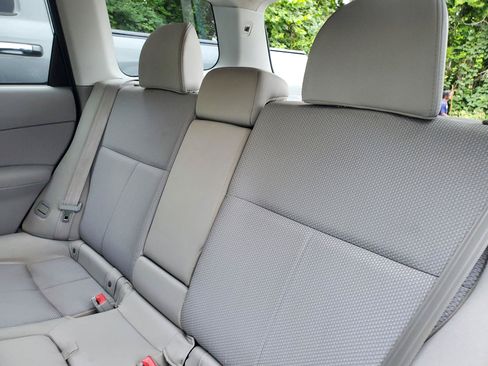 Used 2013 Subaru Forester 2.5X Premium AWD/4WD image 46
