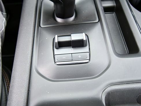 Used 2024 GMC Sierra 1500 AT4 w/ AT4 Preferred Package AWD/4WD image 29