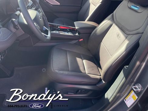 New 2026 Ford Explorer Platinum image 7