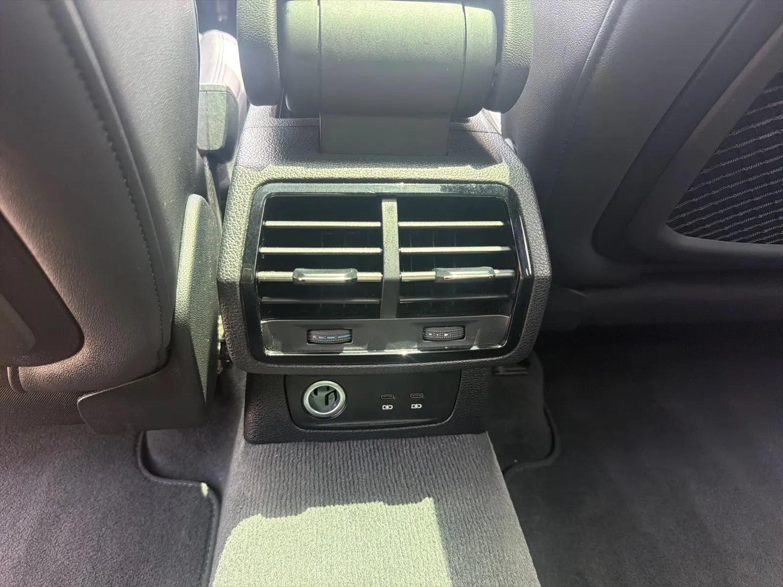 Used 2025 Audi Q3 2.0T Premium AWD/4WD image 19