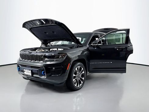 Used 2023 Jeep Grand Cherokee Overland w/ Advanced Protech Group III image 26
