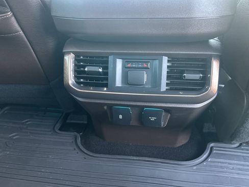 Used 2025 Ford F150 King Ranch w/ FX4 Off-Road Package image 13