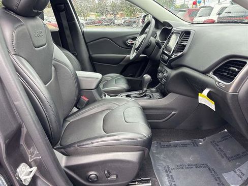 Certified 2022 Jeep Cherokee Limited w/ Elite Package image 19