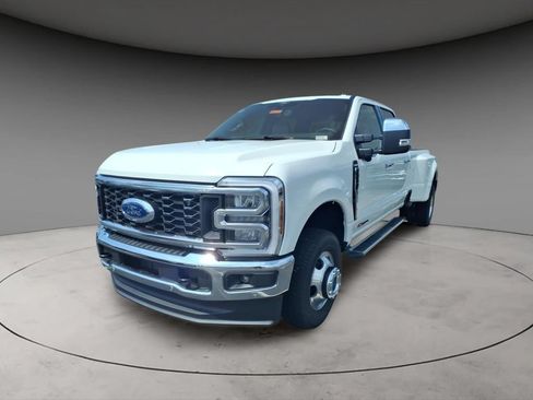 New 2026 Ford F350 Lariat w/ Lariat Premium Package AWD/4WD image 2