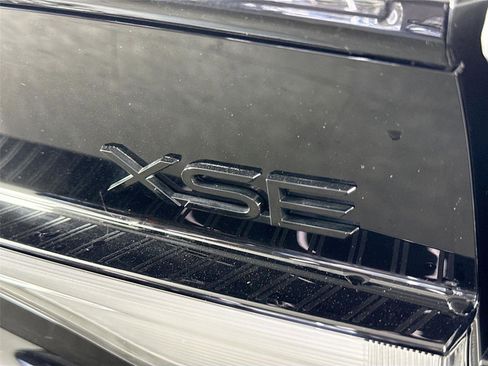 Certified 2025 Toyota Prius Plug-In Hybrid image 15