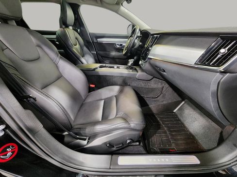Used 2018 Volvo V90 T5 Cross Country w/ Convenience Package image 26