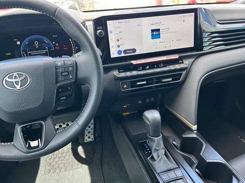 Used 2026 Toyota Camry SE w/ Multimedia Upgrade Package AWD/4WD image 18