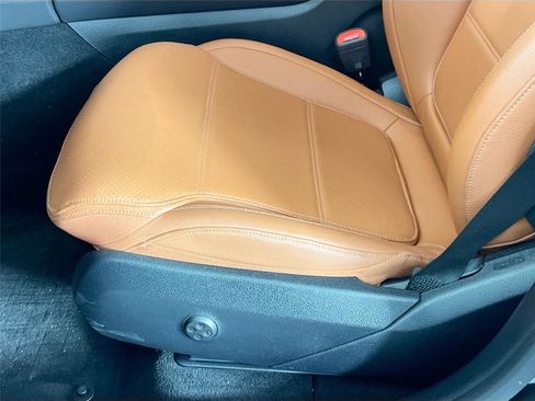 Certified 2024 Mercedes-Benz GLC 300 4MATIC image 18