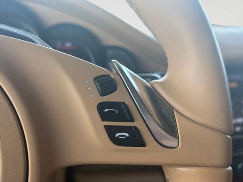 Used 2012 Porsche Panamera 4 image 30