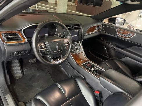 Used 2017 Lincoln Continental Premiere image 11