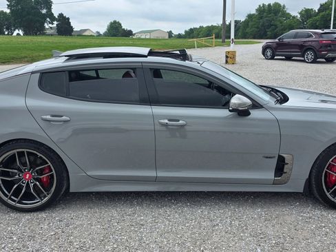 Used 2019 Kia Stinger GT2 AWD/4WD image 2