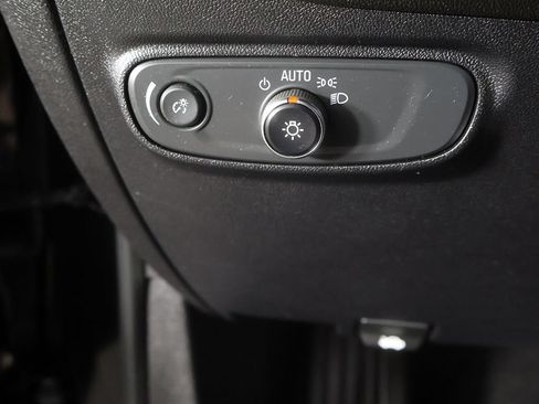 Used 2019 Chevrolet Equinox LT w/ LPO, Cargo Package FWD image 35