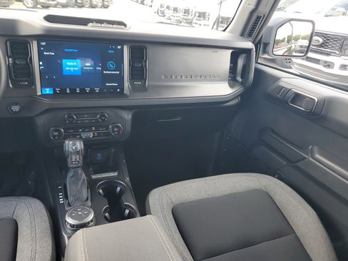 Used 2025 Ford Bronco Big Bend image 18