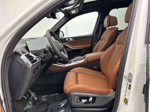 New 2026 BMW X5 xDrive50e w/ Executive Package image 25