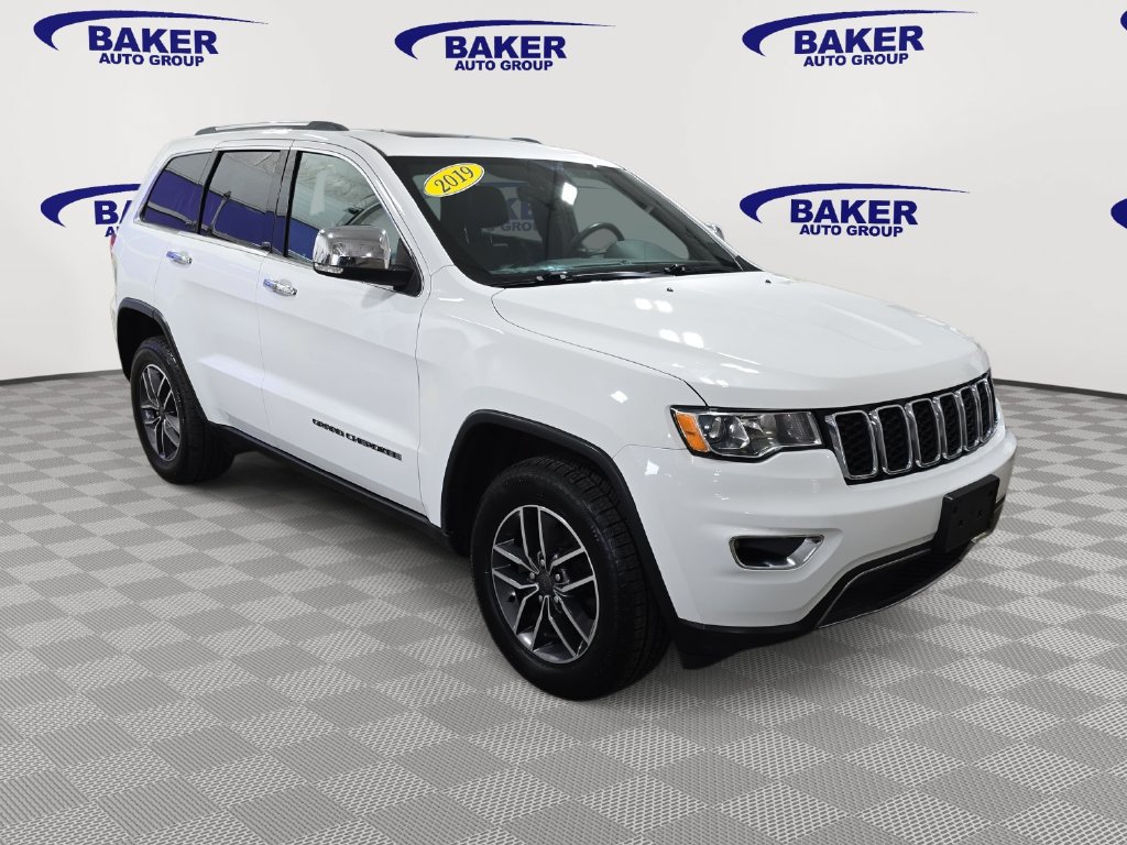 Used 2019 Jeep Grand Cherokee Limited AWD/4WD image 3