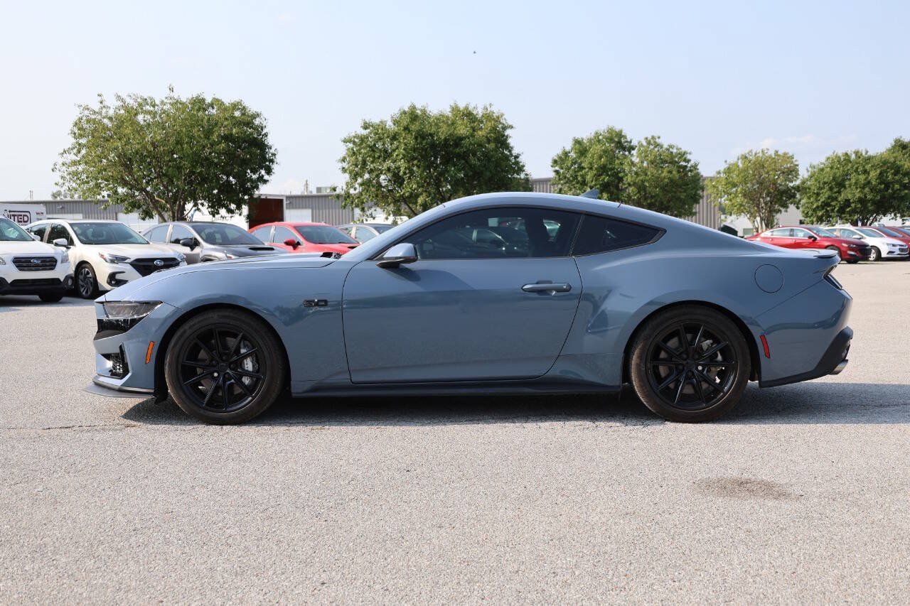 Used 2025 Ford Mustang GT Premium RWD image 8