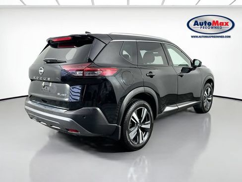 Used 2023 Nissan Rogue SL AWD/4WD image 2