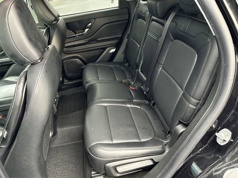 Used 2022 Lincoln Corsair AWD w/ Premium Package image 20