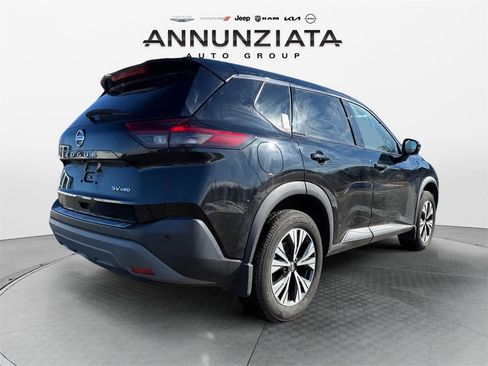 Certified 2021 Nissan Rogue SV image 5