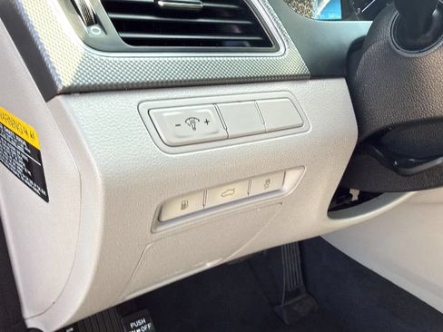 Used 2015 Hyundai Sonata SE w/ Option Group 09 FWD image 23