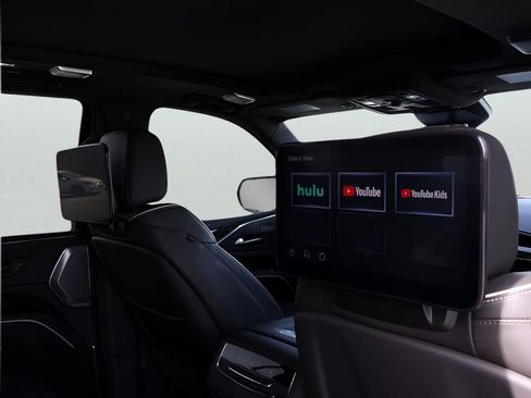 Used 2024 Cadillac Escalade Sport Platinum w/ Heavy-Duty Trailer Package image 16