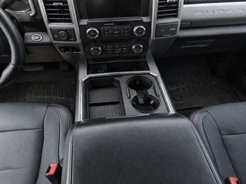 Used 2019 Ford F250 Lariat w/ Lariat Ultimate Package AWD/4WD image 17