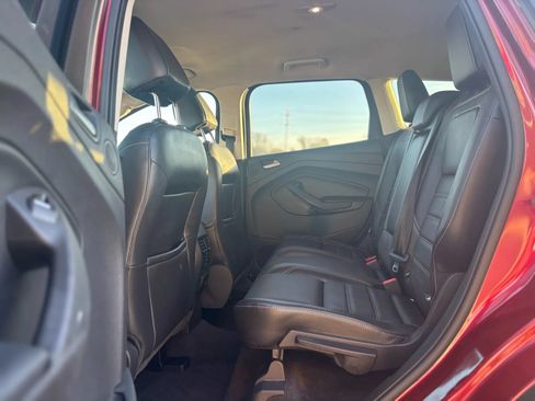 Used 2017 Ford Escape SE w/ SE Leather Comfort Package FWD image 16