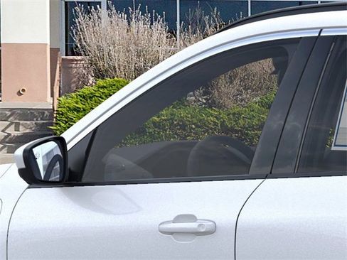 Used 2025 Ford Escape SE w/ Class II Trailer Tow Package image 20