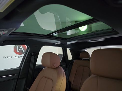 Certified 2025 Audi Q3 2.0T Premium w/ Convenience Package image 12