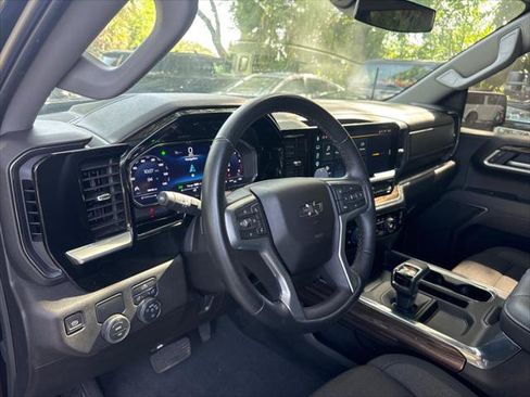 Used 2025 Chevrolet Silverado 1500 RST RWD image 12