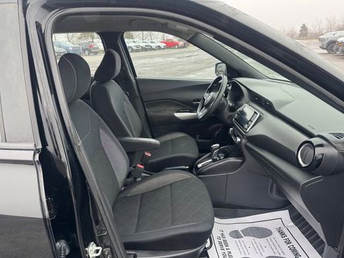 Used 2018 Nissan Kicks SV w/ Exterior Package image 16