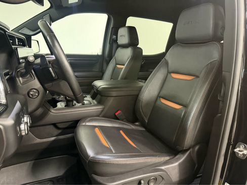 Used 2024 GMC Sierra 1500 AT4 w/ AT4 Preferred Package AWD/4WD image 13