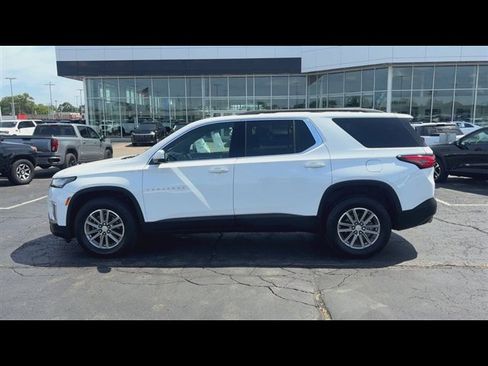 Used 2023 Chevrolet Traverse LT FWD image 5