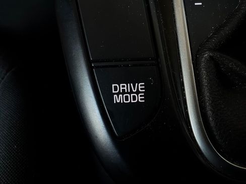 Used 2025 Kia Soul FWD image 24