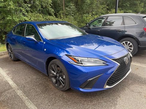 Used 2023 Lexus ES 350 F Sport w/ Accessory Package (Z1) FWD image 3