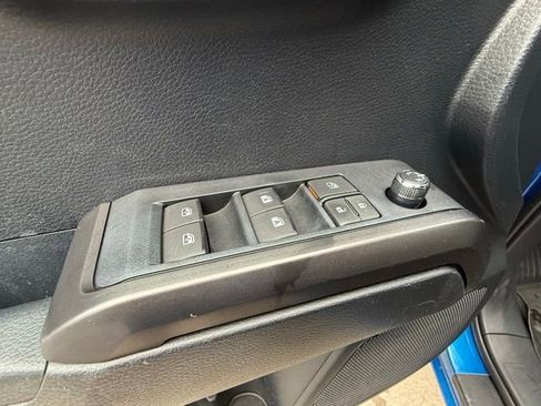 Used 2018 Toyota Tacoma TRD Sport AWD/4WD image 13